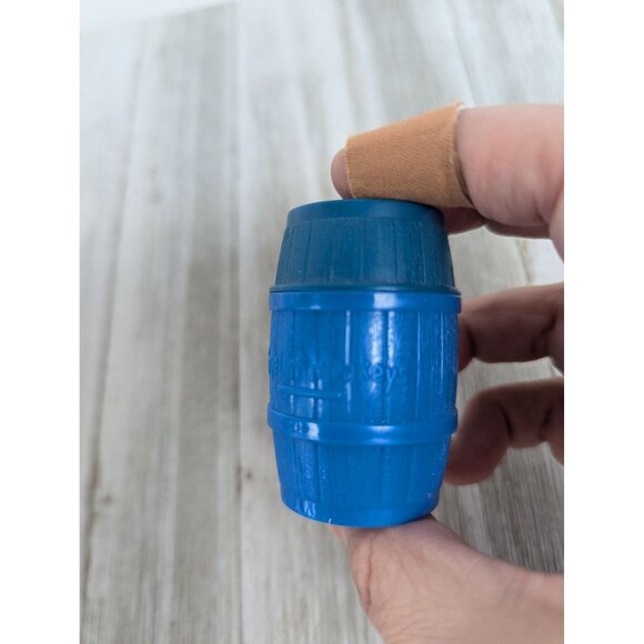 Barrel Of Monkeys Keychain Toy With 12 Red Monkeys By Hasbro Basic Fun Blue Plas - Picture 4 of 9